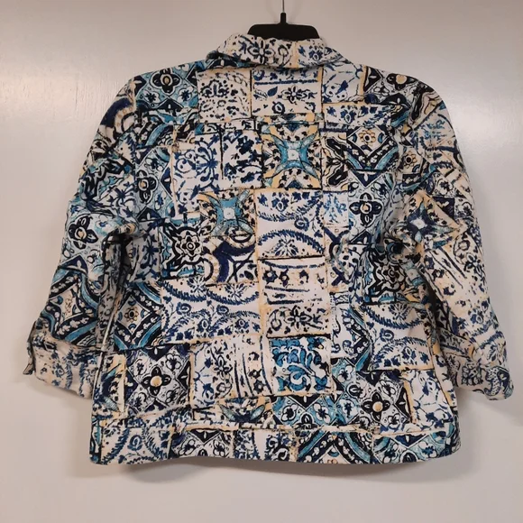 Chico's Size 2 Button Up Blazer Jacket Blue White Medallion 3/4 Sleeve Sz L Arts - Picture 3 of 14
